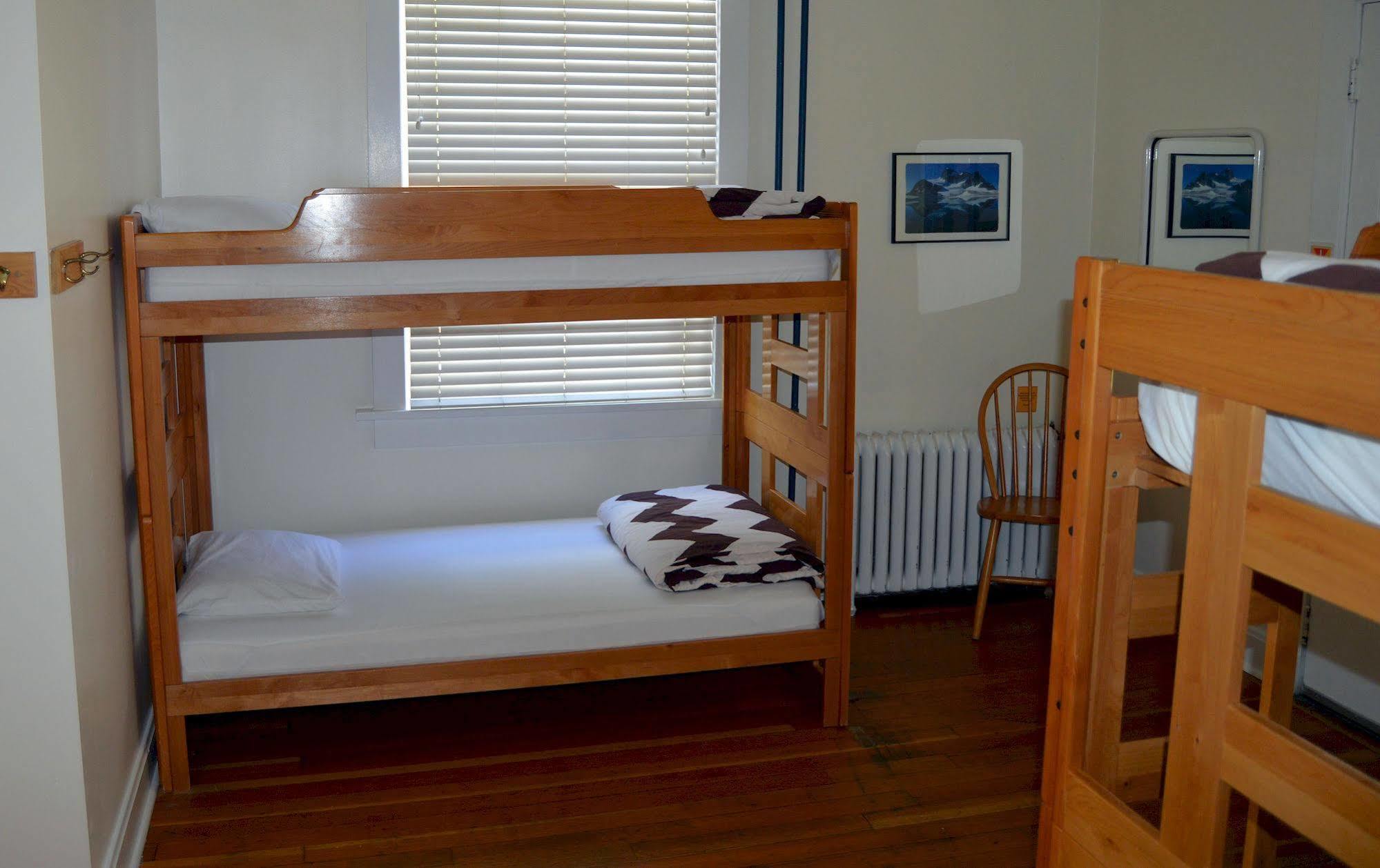 Dancing Bear Hostel *